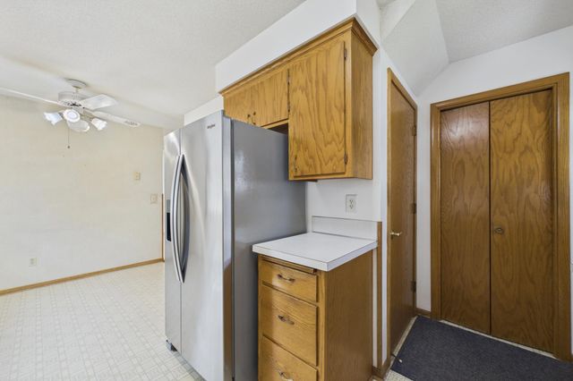 1802 Malvern Street, Roseville, MN 55113