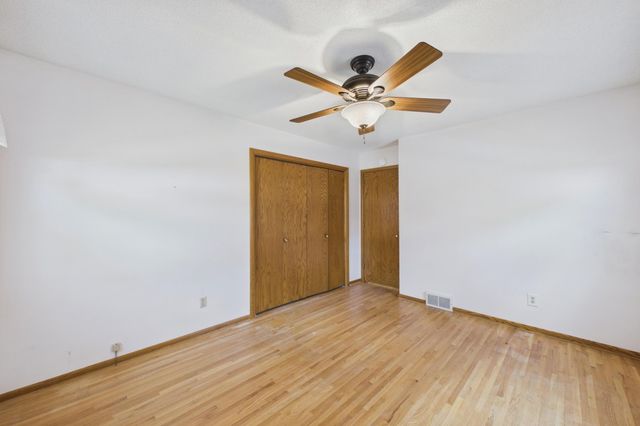 1802 Malvern Street, Roseville, MN 55113