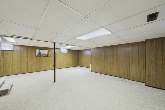 1802 Malvern Street, Roseville, MN 55113