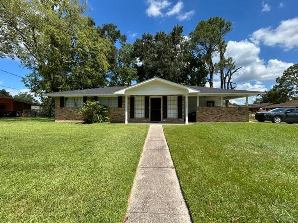 6769 Juniper St, Baton Rouge, LA 70812