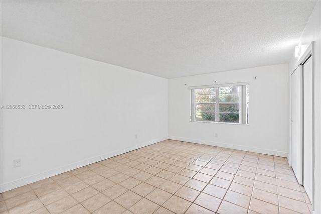 8501 NW 8th Street 106, Miami, FL 33126