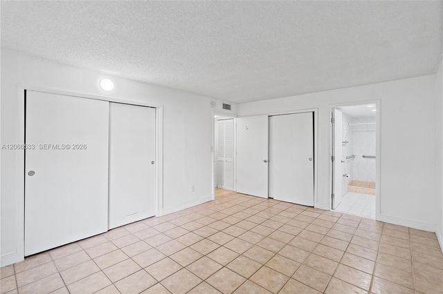 8501 NW 8th Street 106, Miami, FL 33126