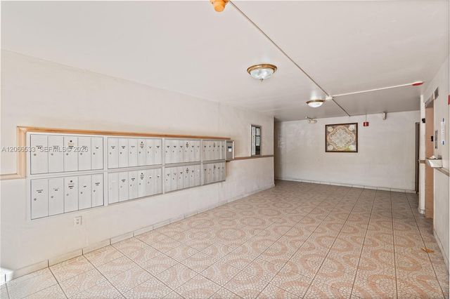 8501 NW 8th Street 106, Miami, FL 33126