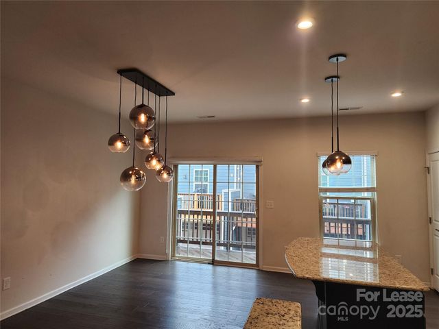 1229 Queen Lyon Court, Charlotte, NC 28205