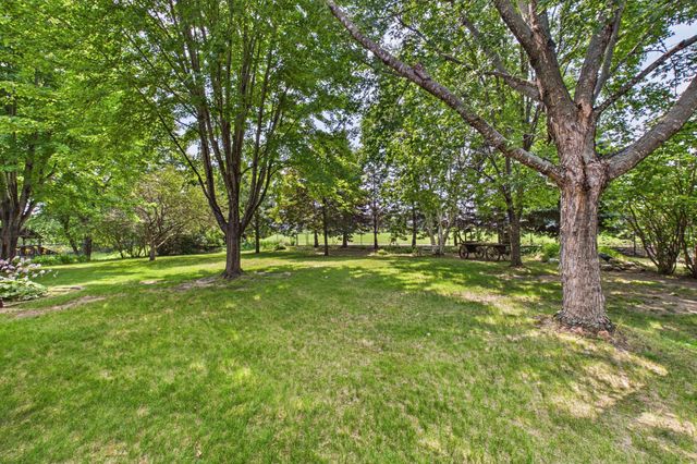 739 Kirche Hill Drive, Carver, MN 55315