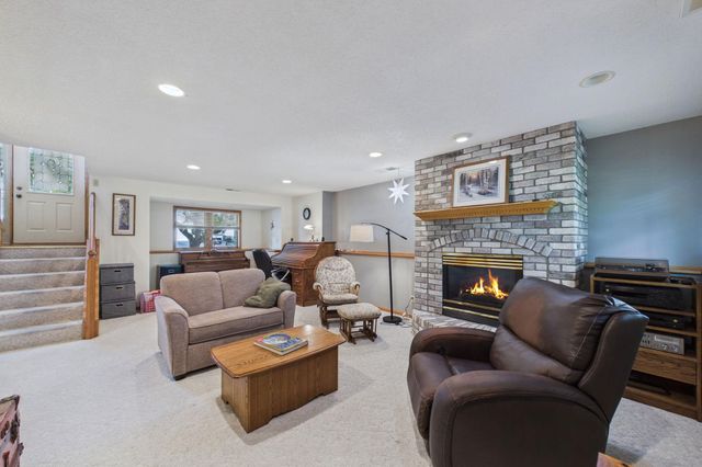 739 Kirche Hill Drive, Carver, MN 55315