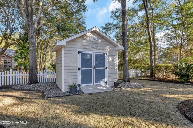 709 Valley Brook Road, Wilmington, NC 28412