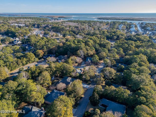 709 Valley Brook Road, Wilmington, NC 28412