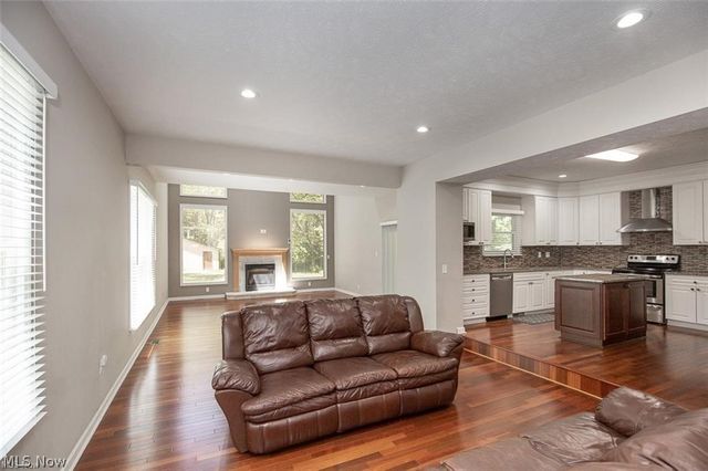 9338 Liberty Road, Twinsburg, OH 44087