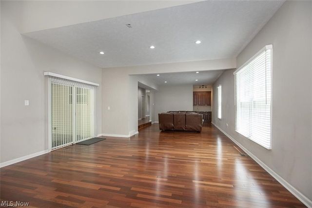 9338 Liberty Road, Twinsburg, OH 44087