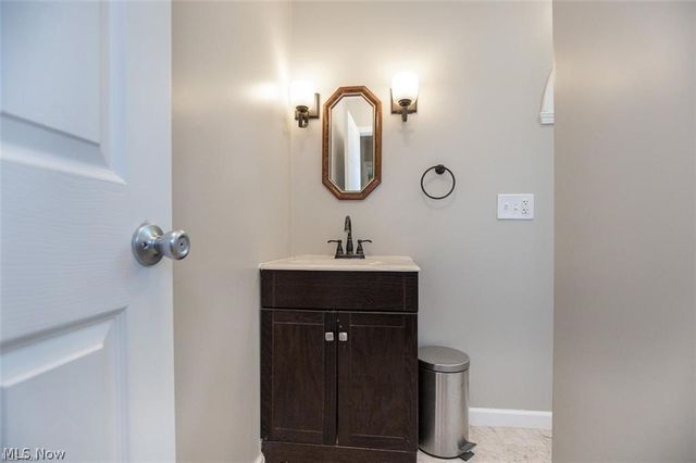 9338 Liberty Road, Twinsburg, OH 44087