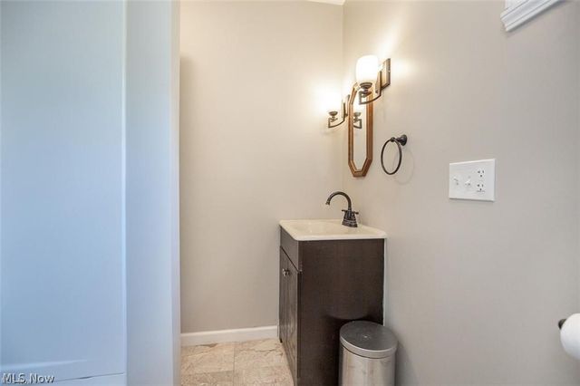 9338 Liberty Road, Twinsburg, OH 44087