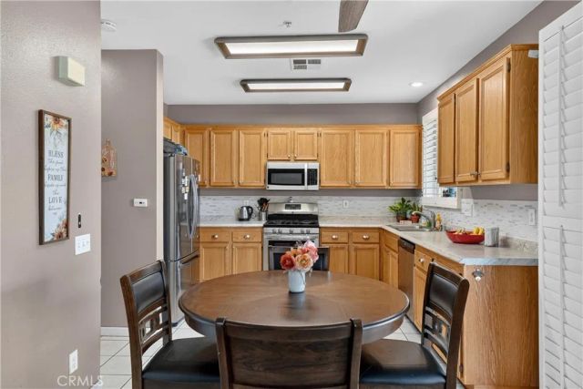 7454 Longstreet, Fontana, CA 92336
