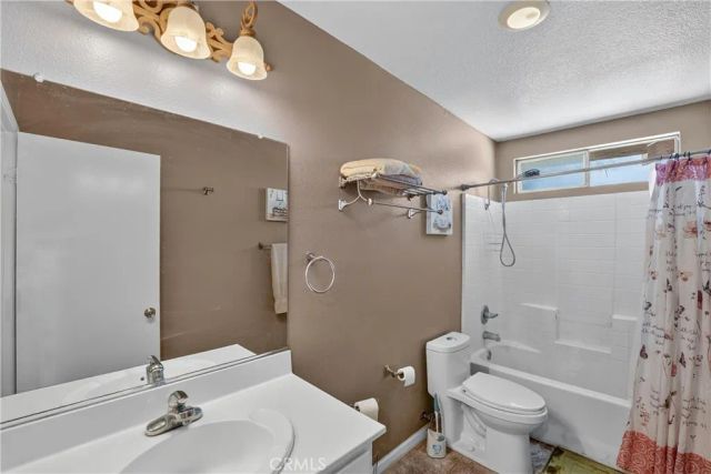 7454 Longstreet, Fontana, CA 92336
