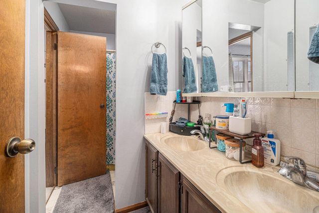 1624 Fox Point Drive, Chesterton, IN 46304