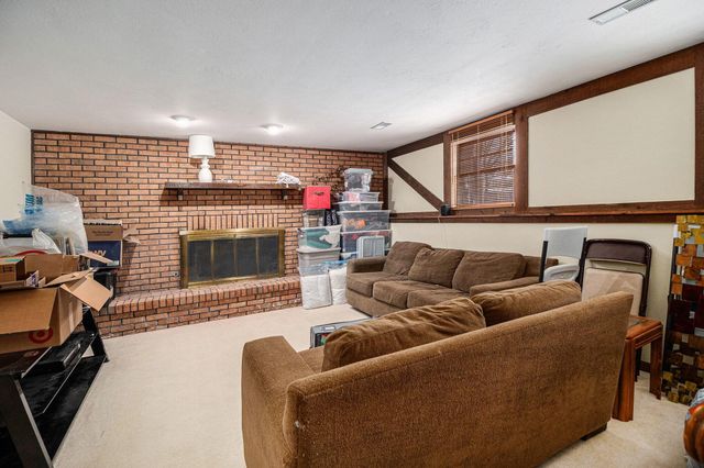 1624 Fox Point Drive, Chesterton, IN 46304