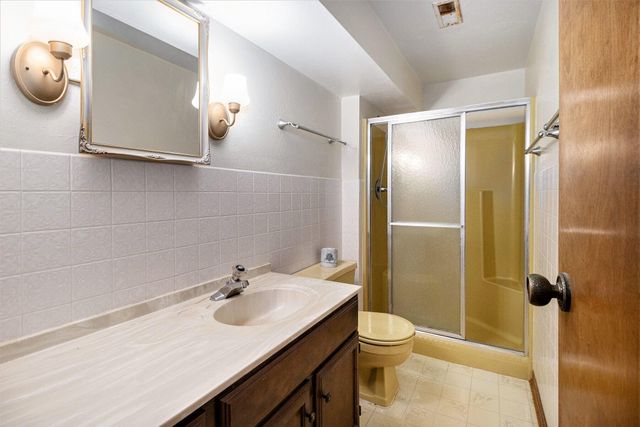 1624 Fox Point Drive, Chesterton, IN 46304