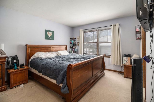 1624 Fox Point Drive, Chesterton, IN 46304