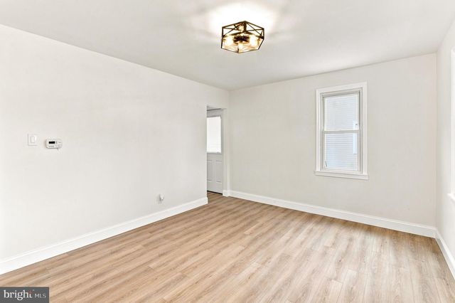 421 BEACON AVE, Paulsboro, NJ 08066