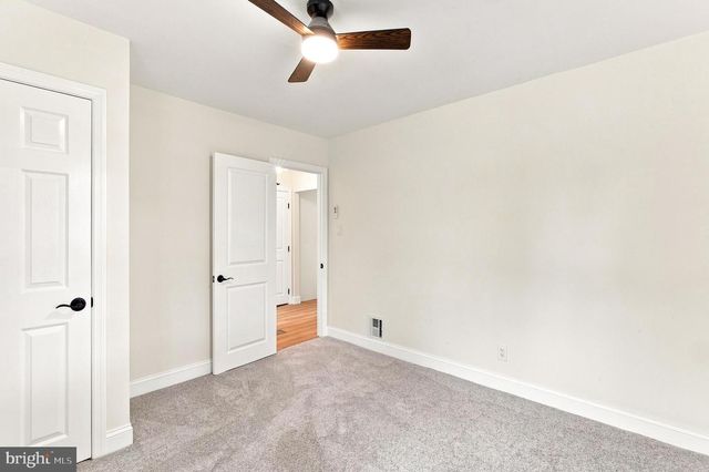 421 BEACON AVE, Paulsboro, NJ 08066