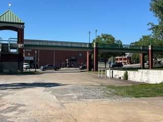 261 N Riverside Dr, Clarksville, TN 37040