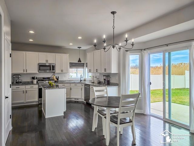 23200 Bluegrass Drive, Brownstown Twp, MI 48183