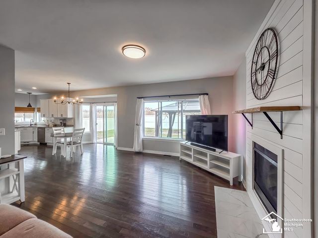 23200 Bluegrass Drive, Brownstown Twp, MI 48183