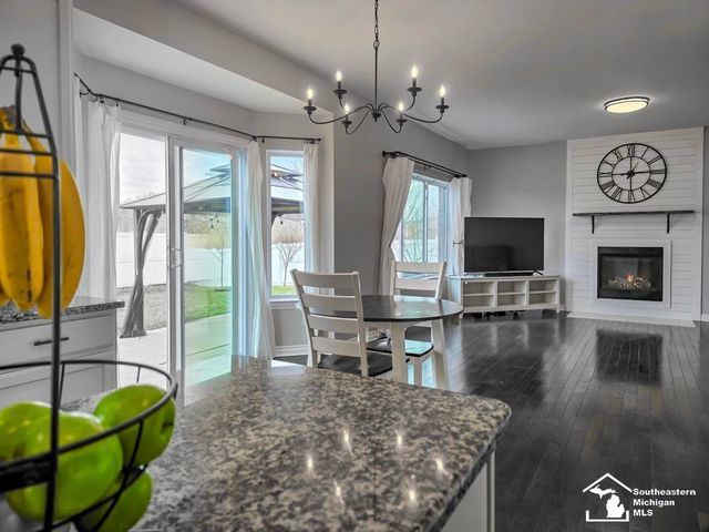 23200 Bluegrass Drive, Brownstown Twp, MI 48183