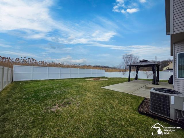 23200 Bluegrass Drive, Brownstown Twp, MI 48183