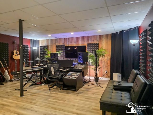 23200 Bluegrass Drive, Brownstown Twp, MI 48183