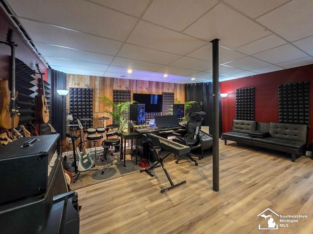 23200 Bluegrass Drive, Brownstown Twp, MI 48183