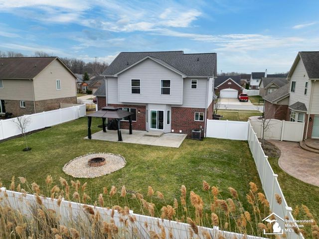23200 Bluegrass Drive, Brownstown Twp, MI 48183