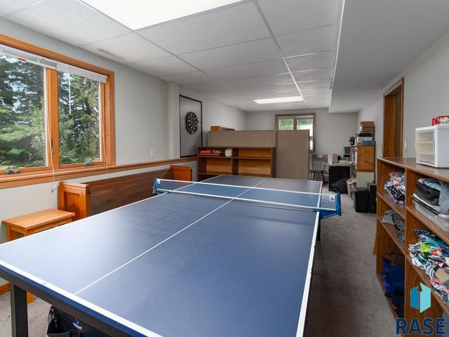 8704 E 38th St Street, Sioux Falls, SD 57110