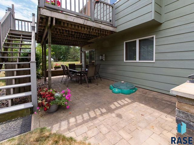 8704 E 38th St Street, Sioux Falls, SD 57110