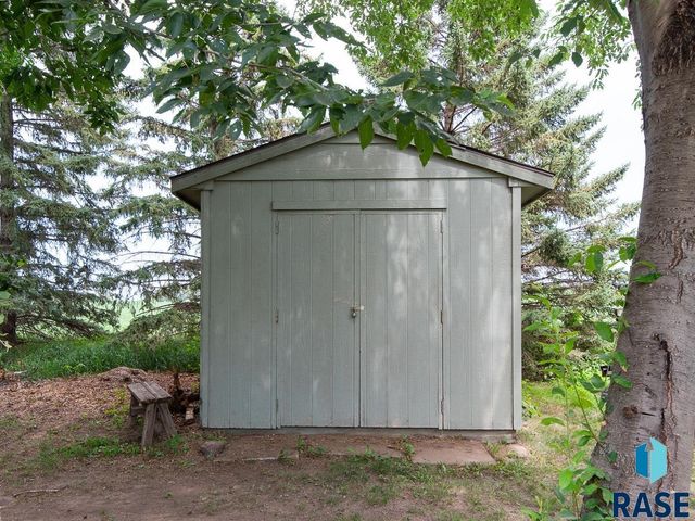 8704 E 38th St Street, Sioux Falls, SD 57110