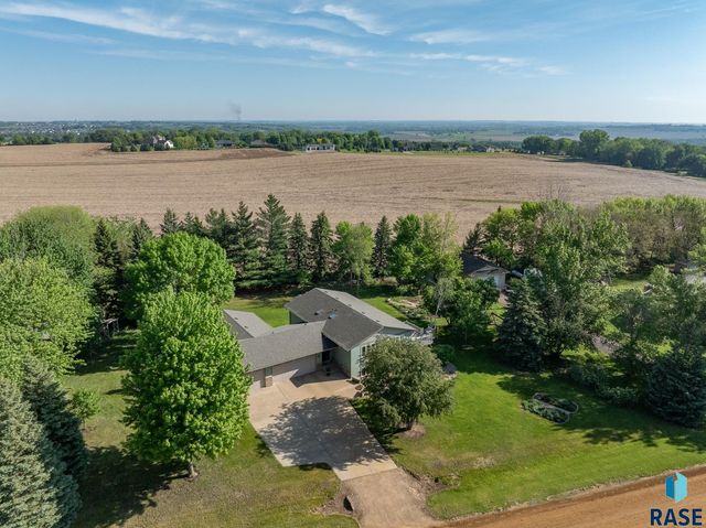 8704 E 38th St Street, Sioux Falls, SD 57110