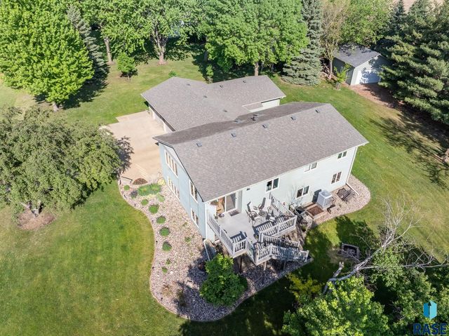 8704 E 38th St Street, Sioux Falls, SD 57110