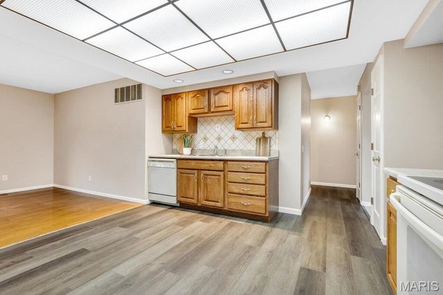 4708 Brunston Drive, St Louis, MO 63128