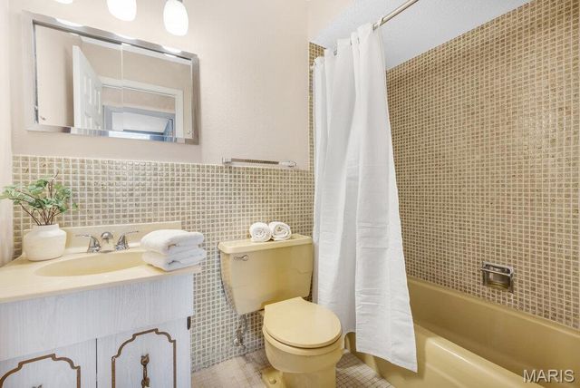 4708 Brunston Drive, St Louis, MO 63128