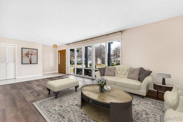 4708 Brunston Drive, St Louis, MO 63128