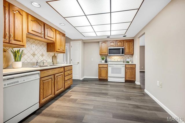 4708 Brunston Drive, St Louis, MO 63128