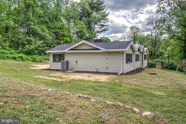 42 HEIDI RD, Delta, PA 17314