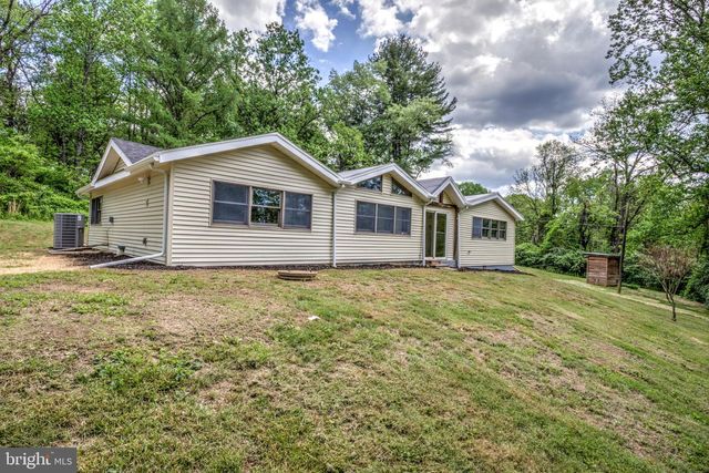 42 HEIDI RD, Delta, PA 17314