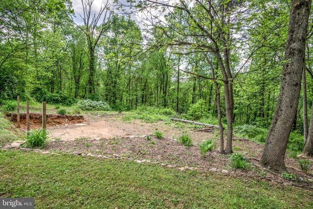 42 HEIDI RD, Delta, PA 17314