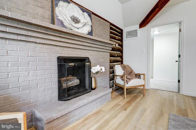 42 HEIDI RD, Delta, PA 17314
