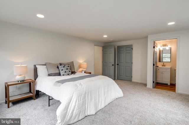 42 HEIDI RD, Delta, PA 17314
