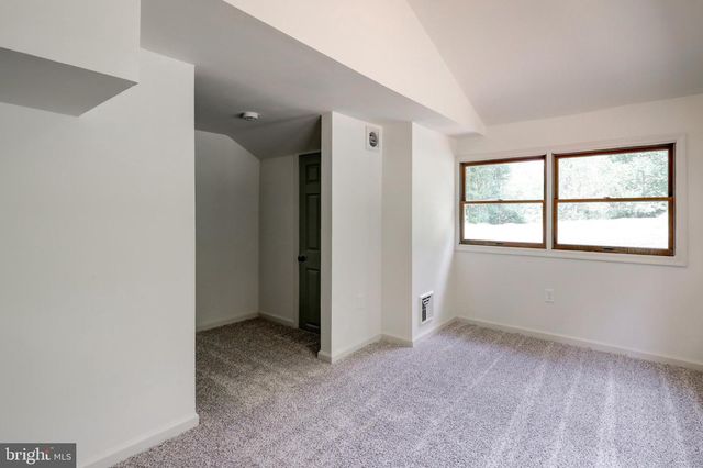 42 HEIDI RD, Delta, PA 17314