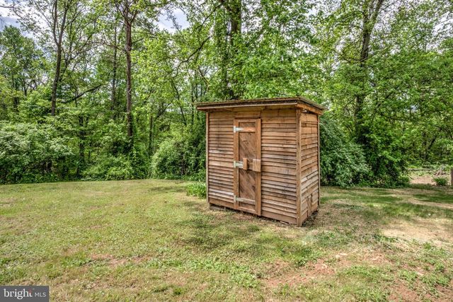 42 HEIDI RD, Delta, PA 17314