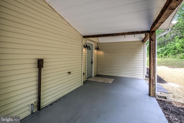 42 HEIDI RD, Delta, PA 17314