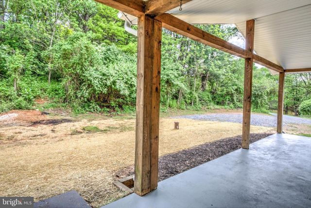 42 HEIDI RD, Delta, PA 17314